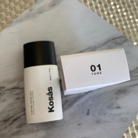 KOSAS Tinted Face Oil Foundation *Tone 01* - Picture 6 of 7